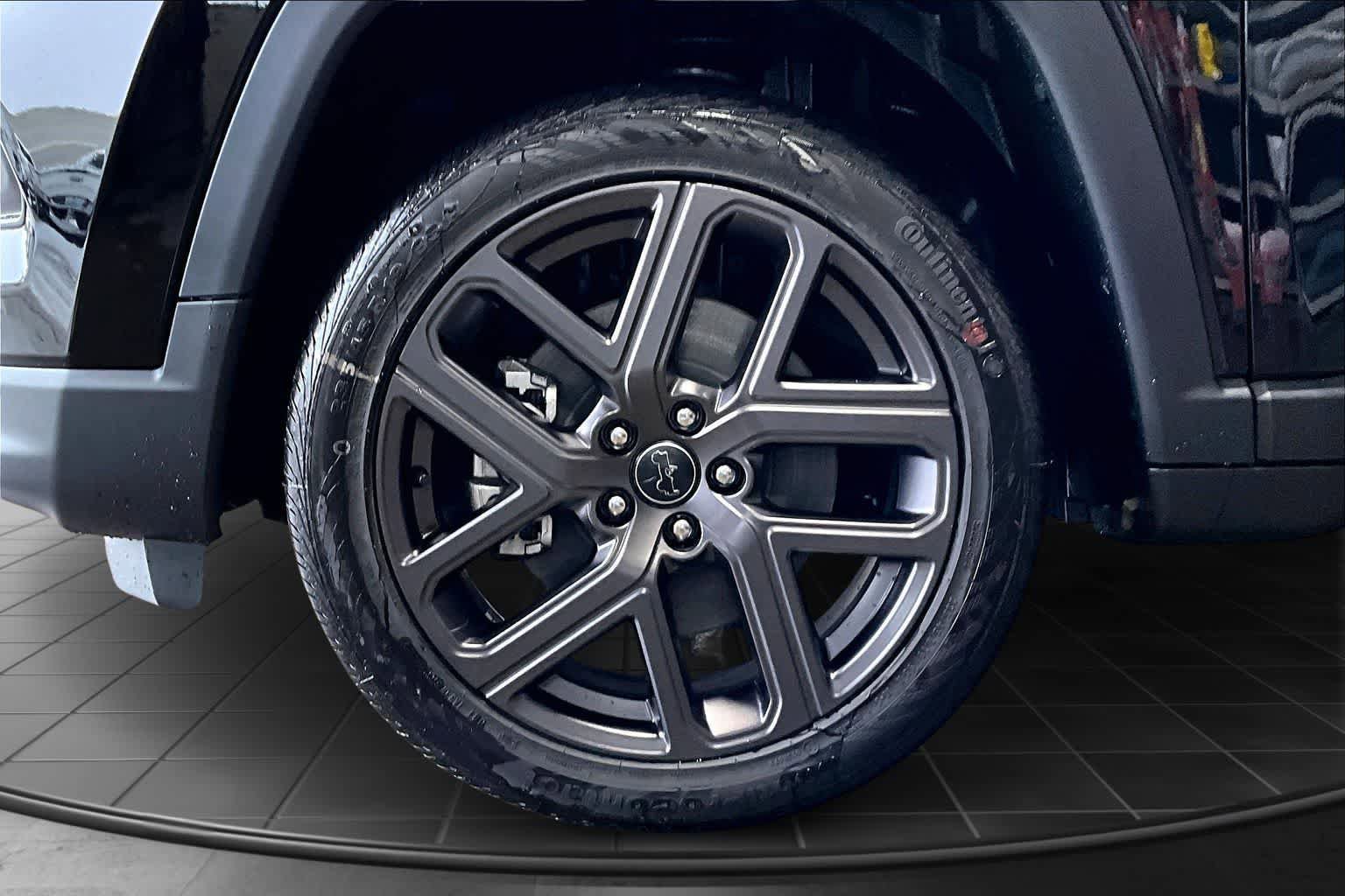 New 2026 Jeep Compass Latitude AWD/4WD image 8