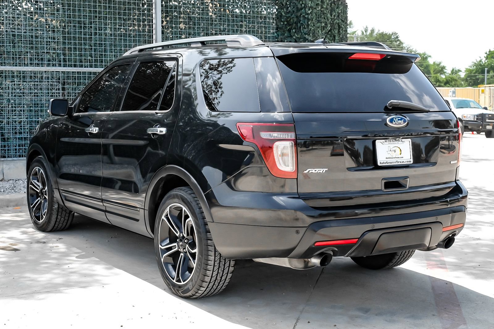 Used 2014 Ford Explorer Sport w/ Equipment Group 401A AWD/4WD image 10