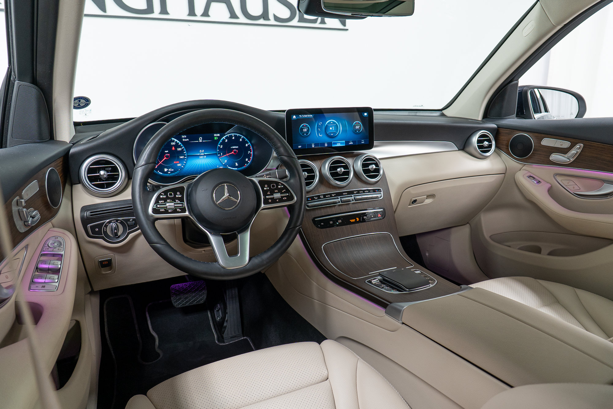 Certified 2022 Mercedes-Benz GLC 300 4MATIC w/ Premium Package Lite image 16