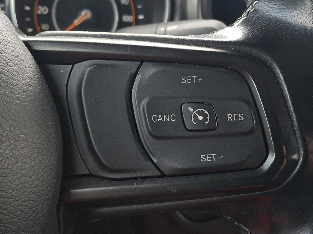 Certified 2022 Jeep Gladiator Overland AWD/4WD image 24
