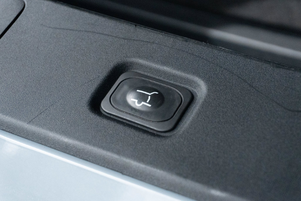 Used 2025 Ford Expedition Active RWD image 13