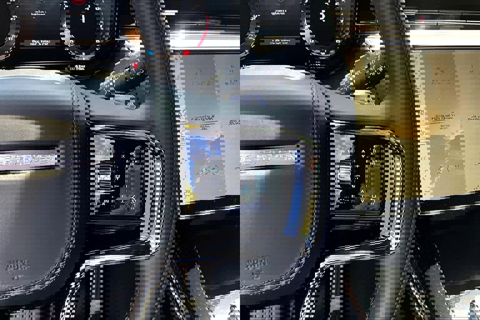 Used 2025 Land Rover Range Rover Sport Dynamic SE image 24