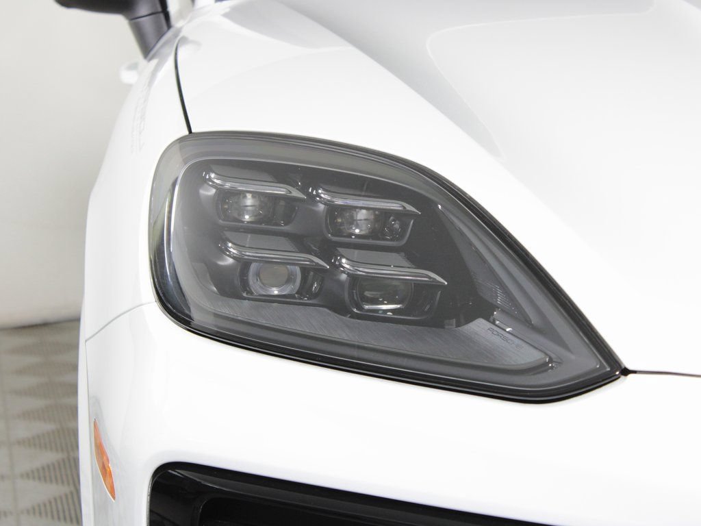 Certified 2026 Porsche Cayenne AWD/4WD image 11