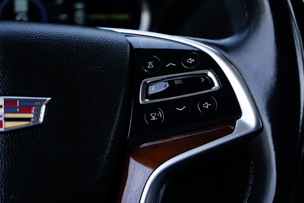 Used 2018 Cadillac Escalade ESV Premium Luxury image 27