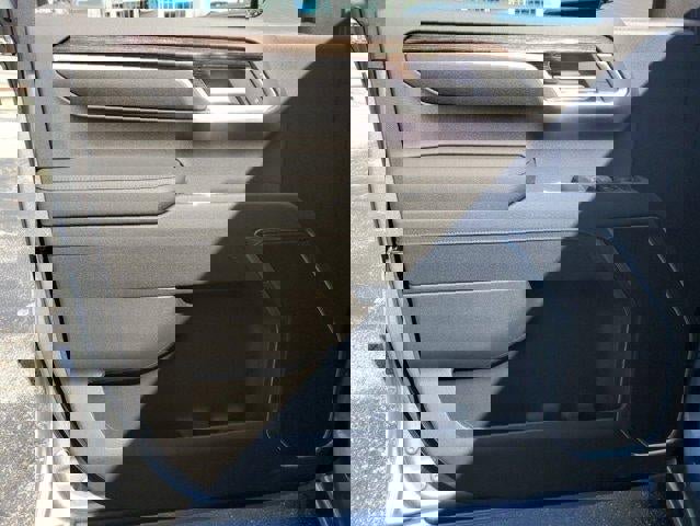 New 2026 GMC Sierra 1500 SLE w/ X31 Off-Road Package image 18