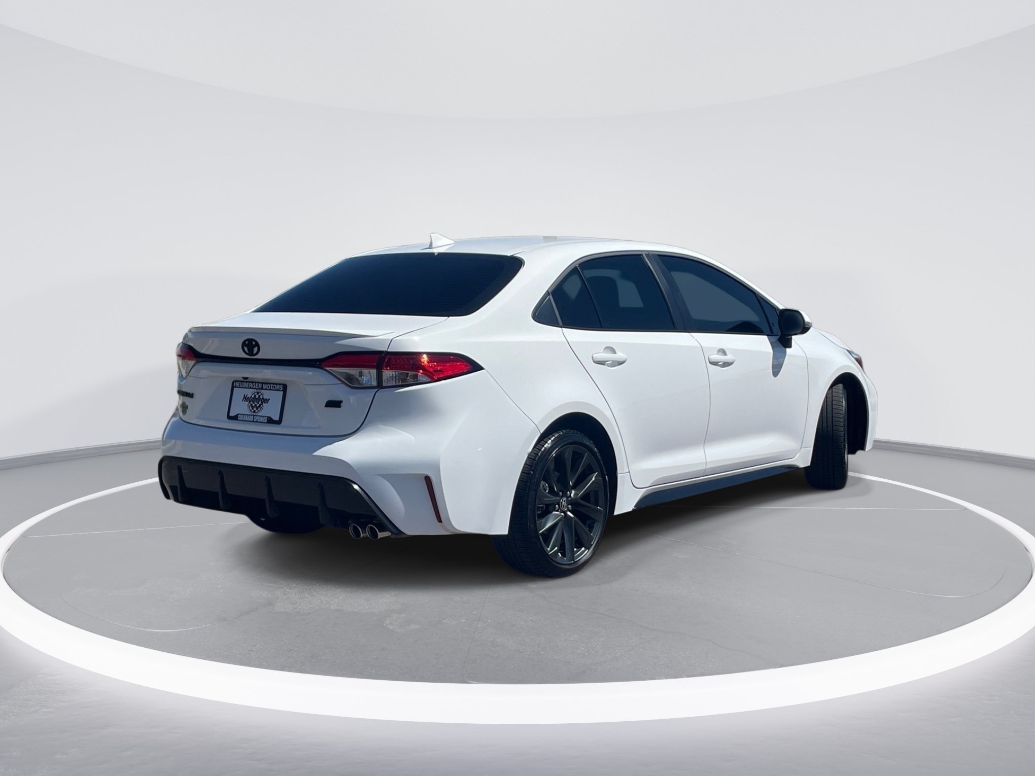 Used 2026 Toyota Corolla SE FWD image 5