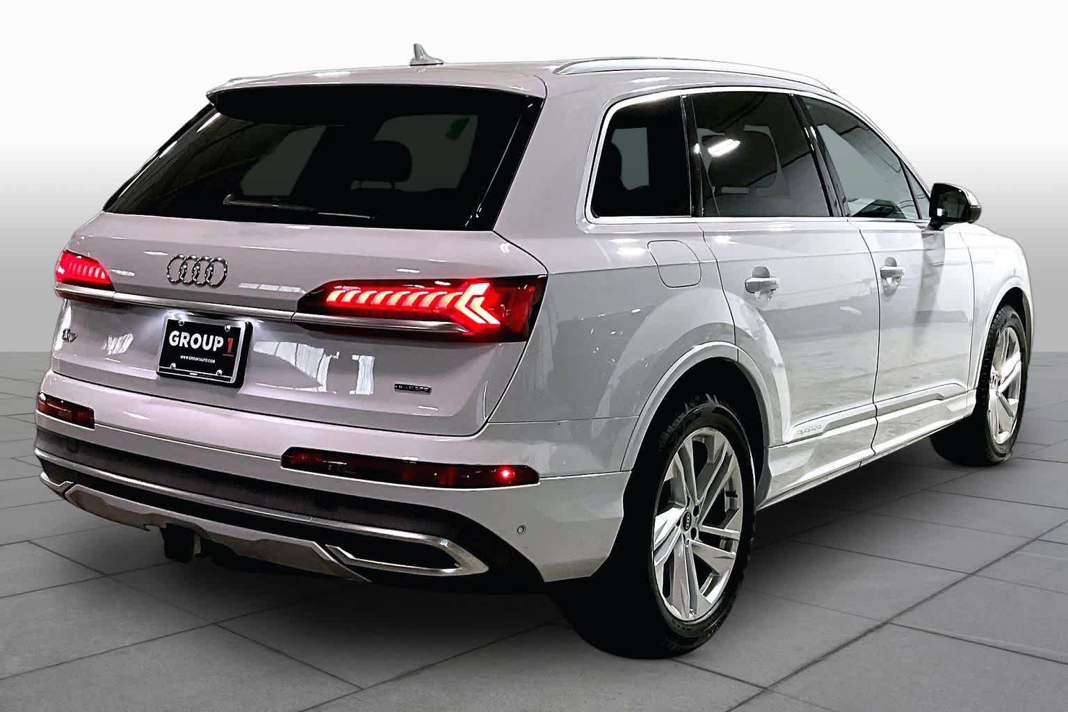 Used 2021 Audi Q7 3.0T Premium Plus w/ Premium Plus Package AWD/4WD image 13