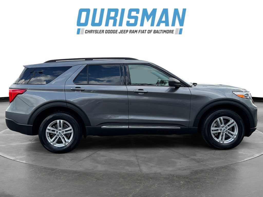 Used 2023 Ford Explorer XLT AWD/4WD image 7