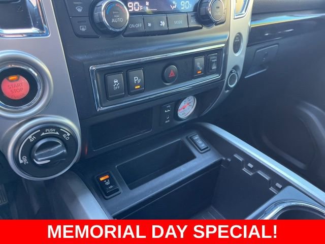 Used 2018 Nissan Titan SV w/ SV Convenience Package AWD/4WD image 23
