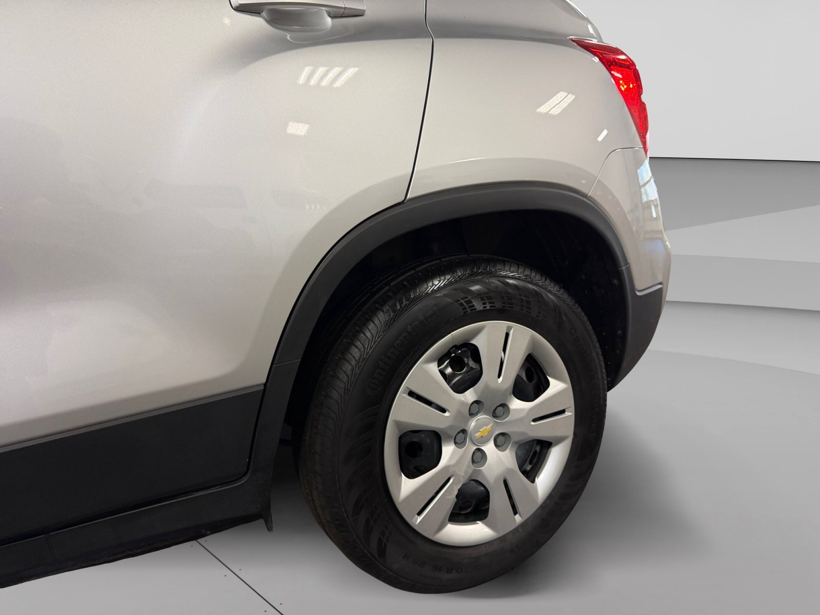 Used 2018 Chevrolet Trax LS FWD image 43