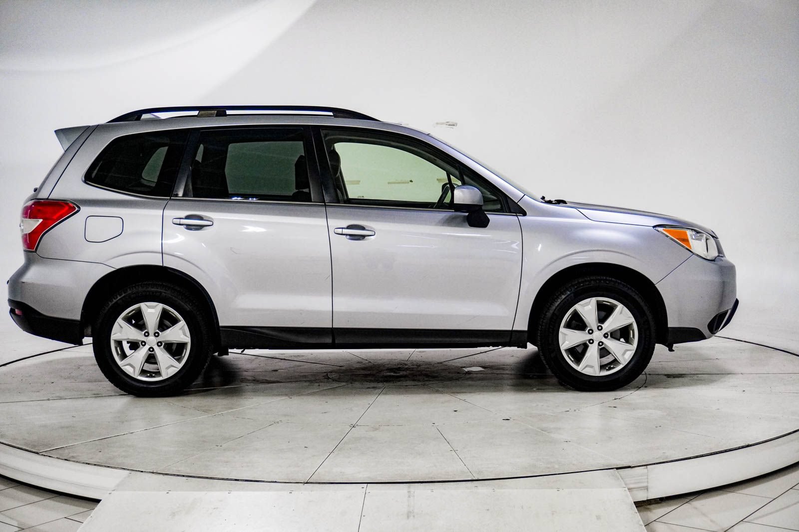 Used 2016 Subaru Forester 2.5i Limited w/ Popular Package #2 AWD/4WD image 12