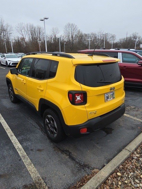 Used 2017 Jeep Renegade Sport w/ Power & Air Group image 9