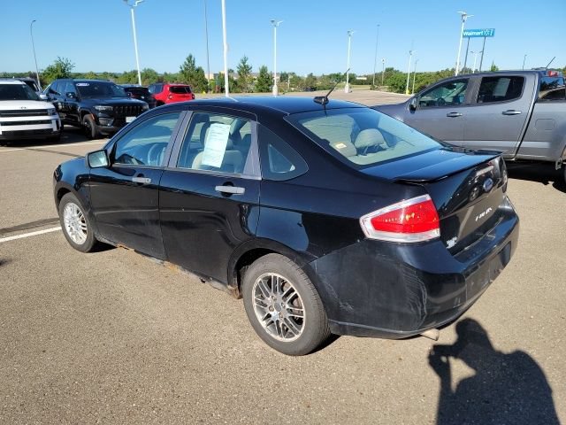 Used 2010 Ford Focus SE FWD image 5