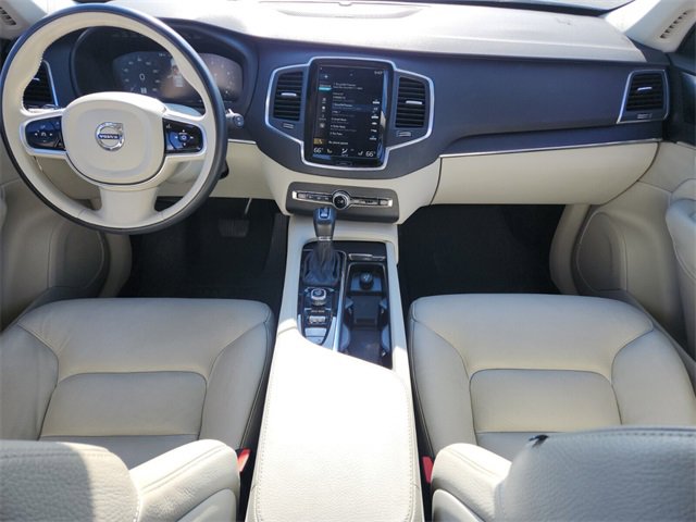 Used 2020 Volvo XC90 T6 Momentum image 12
