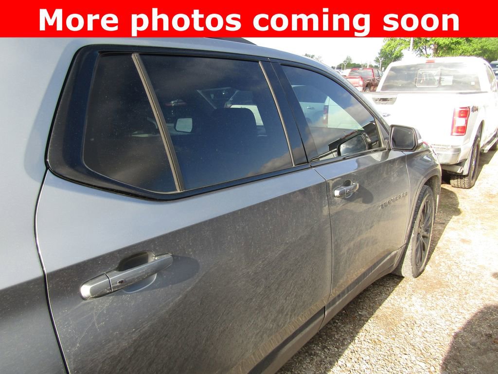 Used 2023 Chevrolet Traverse RS w/ LPO, Floor Liner Package AWD/4WD image 6