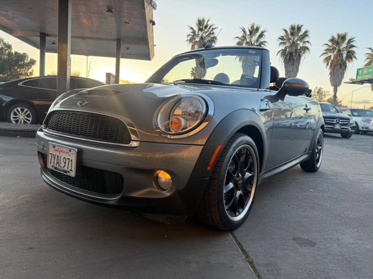 Used 2010 MINI Cooper S image 2
