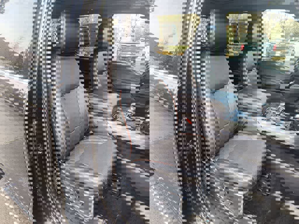 Used 2021 Ford F150 4x4 SuperCrew image 25