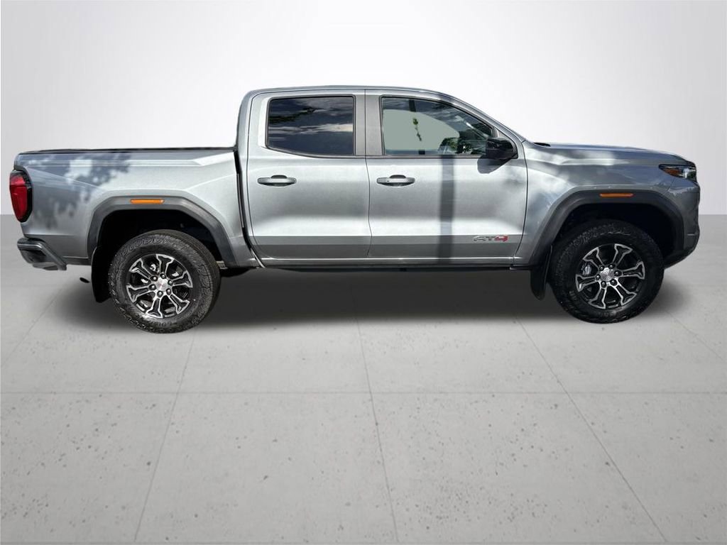 Used 2024 GMC Canyon AT4 w/ Technology Package AWD/4WD image 5