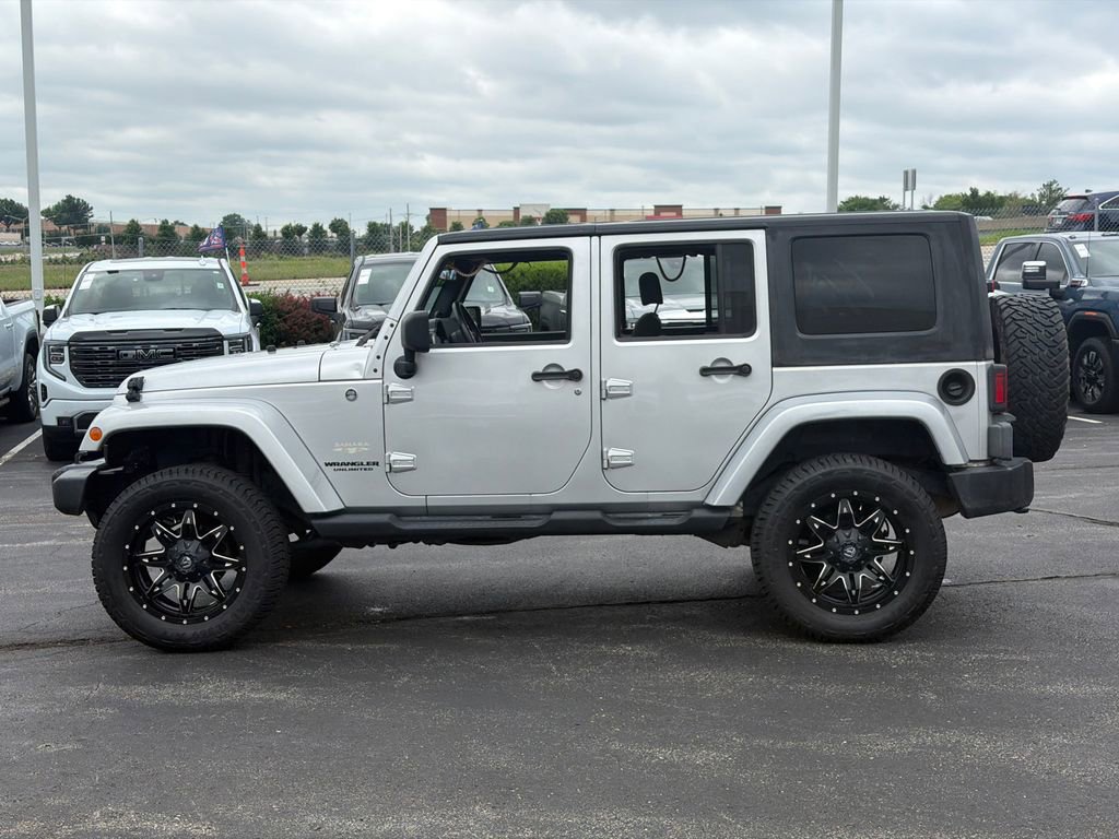 Used 2009 Jeep Wrangler Unlimited Sahara w/ Trailer Tow Group AWD/4WD image 8