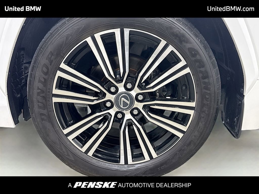 Used 2025 Lexus LX 700h Luxury AWD/4WD image 2