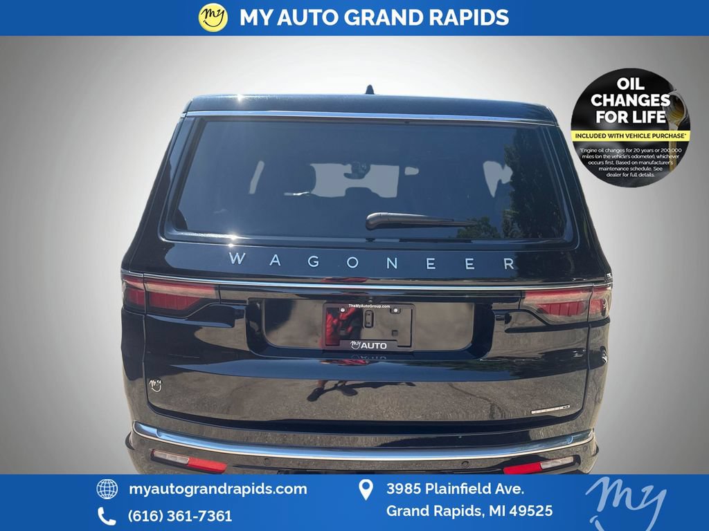 Used 2024 Jeep Wagoneer L Series II w/ Flexible Seating Group AWD/4WD image 6