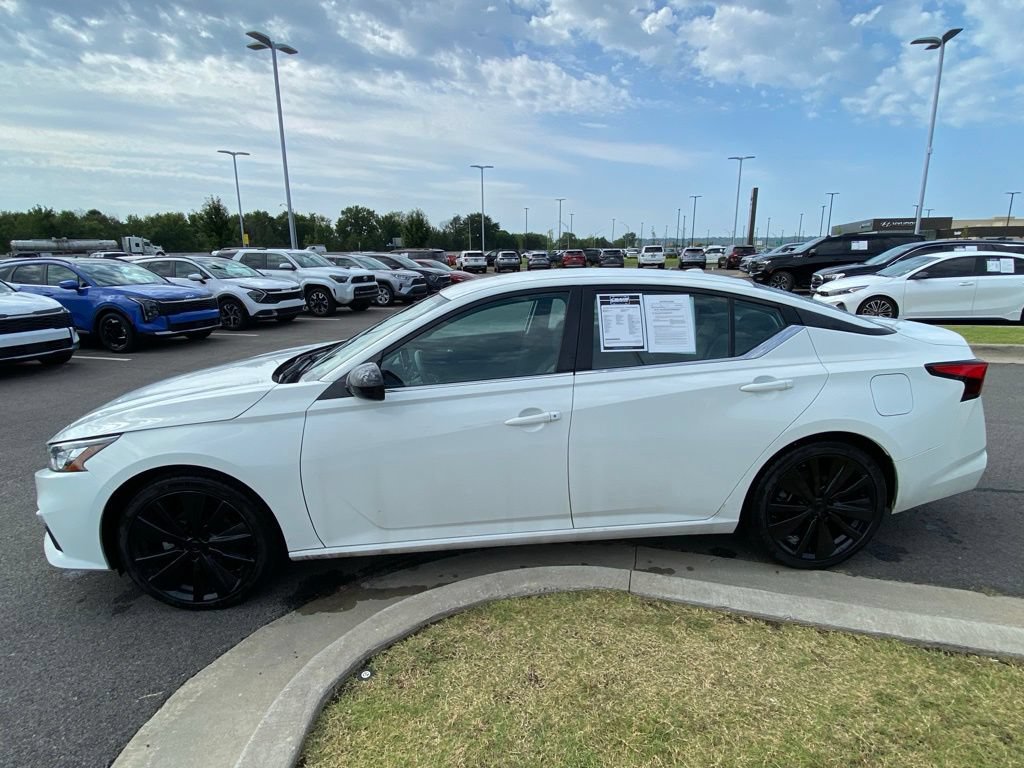 Used 2021 Nissan Altima 2.5 SR FWD image 4