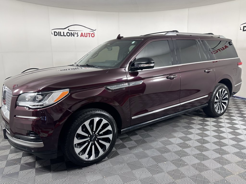 Used 2024 Lincoln Navigator L Reserve AWD/4WD image 2