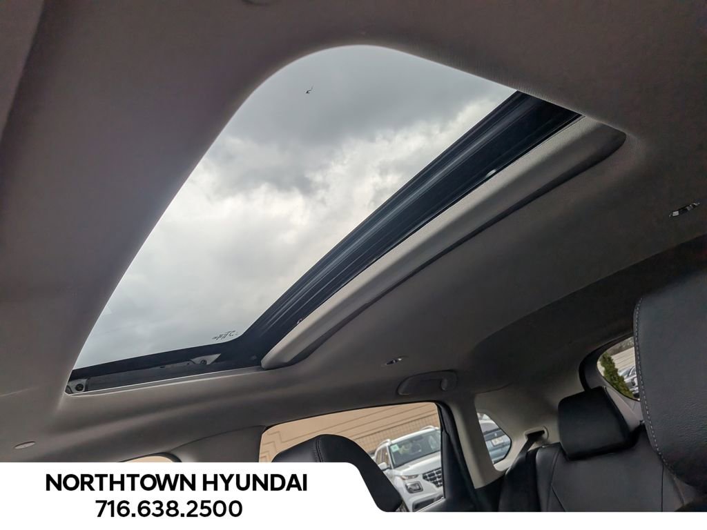 Used 2024 Honda HR-V EX-L image 9