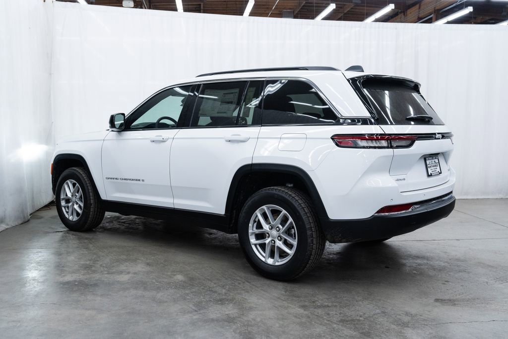 New 2025 Jeep Grand Cherokee Laredo X w/ Luxury Tech Group I image 4
