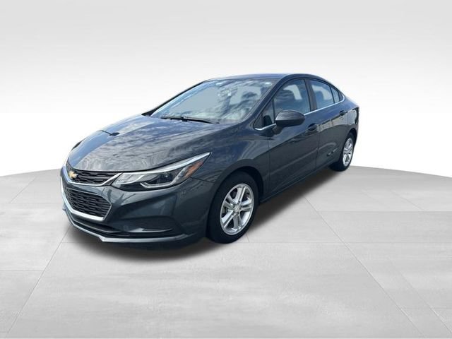 Used 2018 Chevrolet Cruze LT w/ Convenience Package FWD image 4
