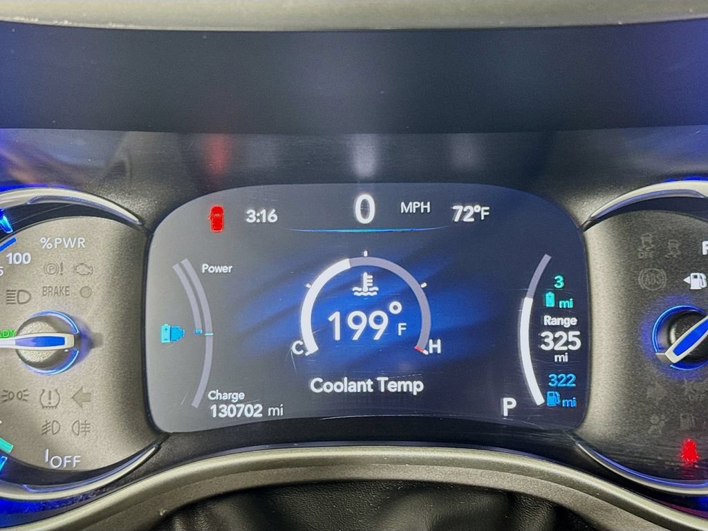 Used 2022 Chrysler Pacifica Touring-L FWD image 15