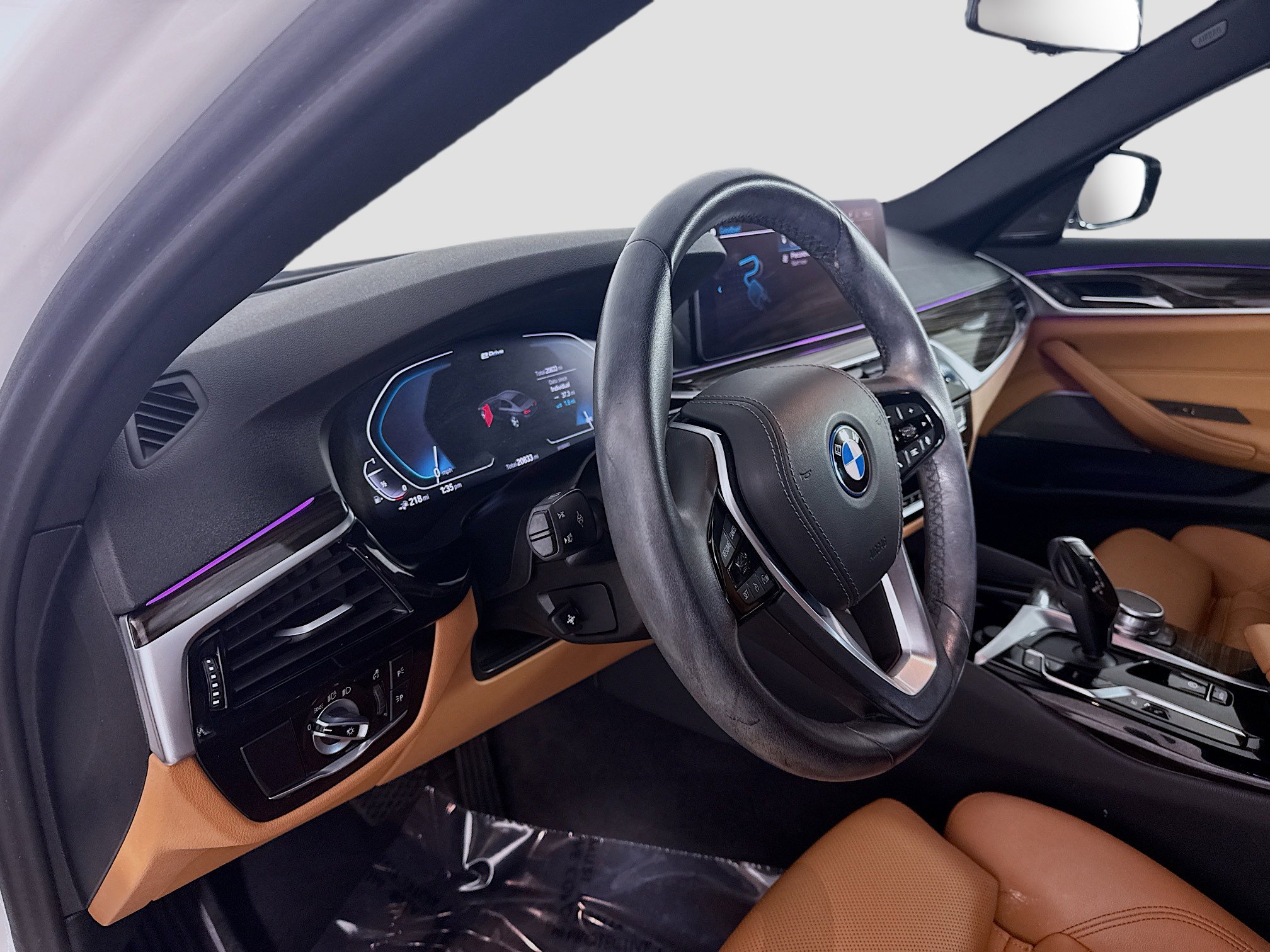 Used 2023 BMW 530e w/ Premium Package image 23