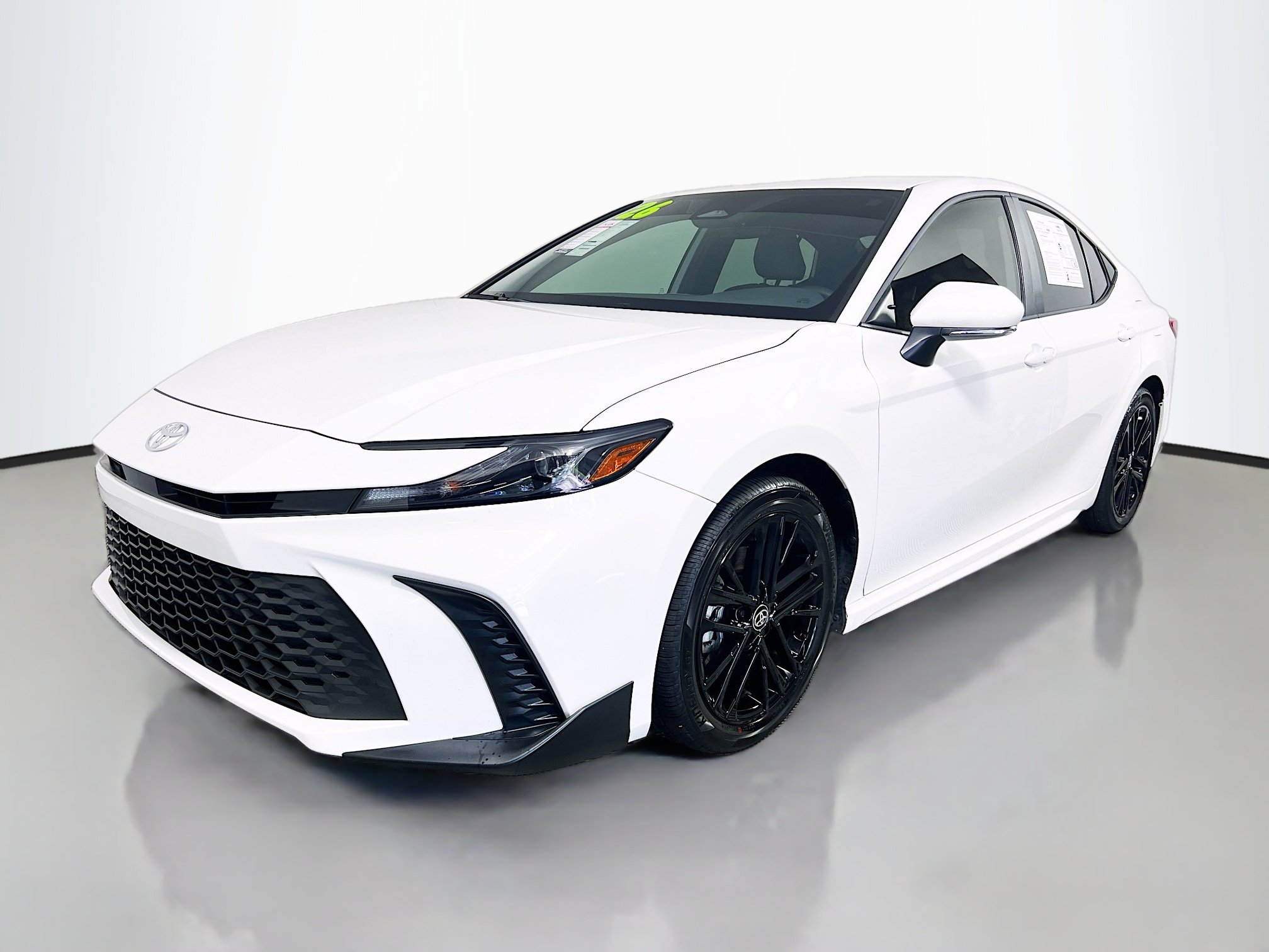 Used 2026 Toyota Camry SE FWD image 10