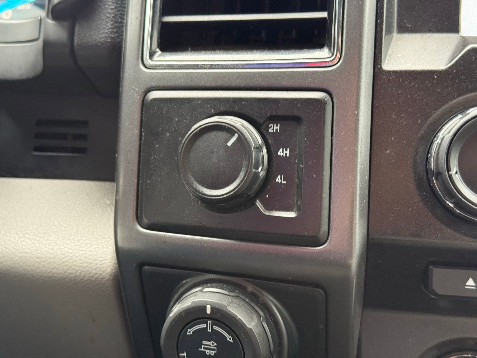 Used 2018 Ford F150 XLT w/ Equipment Group 301A Mid AWD/4WD image 21