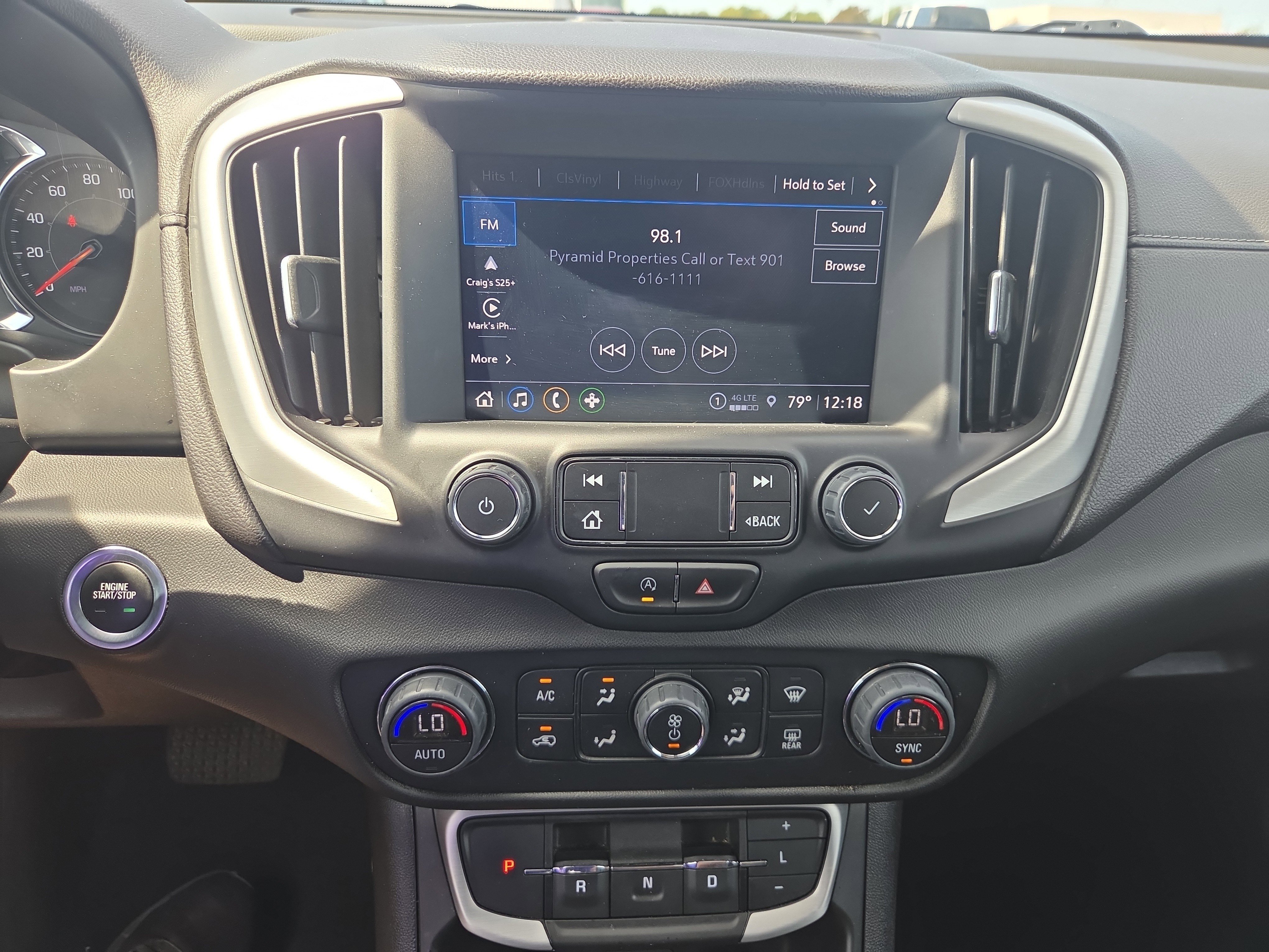 Used 2023 GMC Terrain SLT image 14