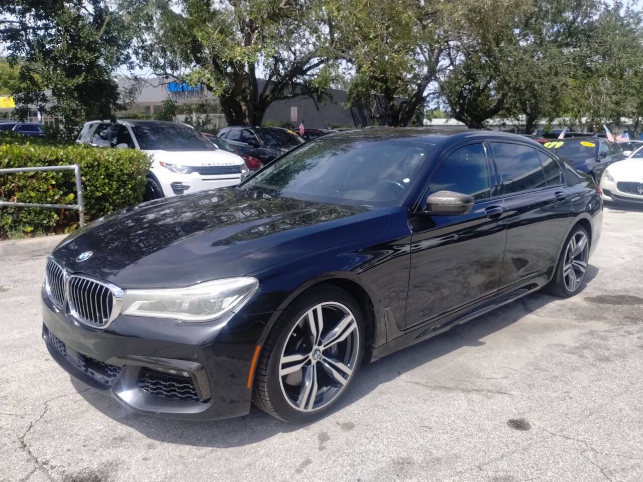 Used 2016 BMW 750i image 4