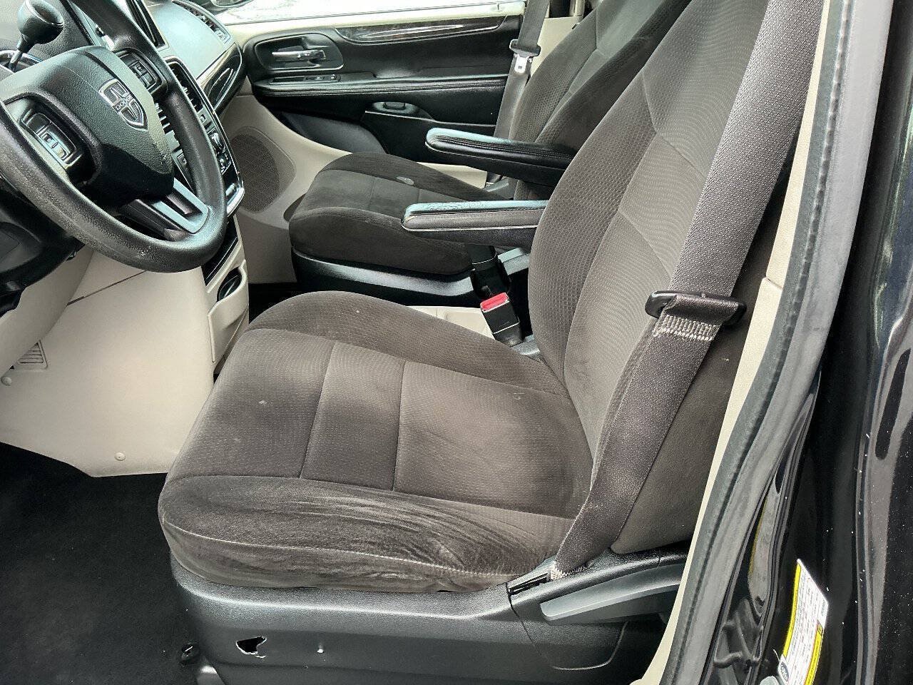 Used 2012 Dodge Grand Caravan SE FWD image 13