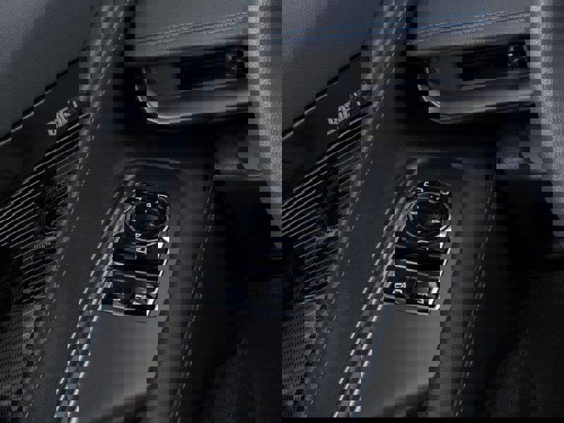 New 2025 Chevrolet Corvette E-Ray w/ Stealth Interior Trim Package image 23