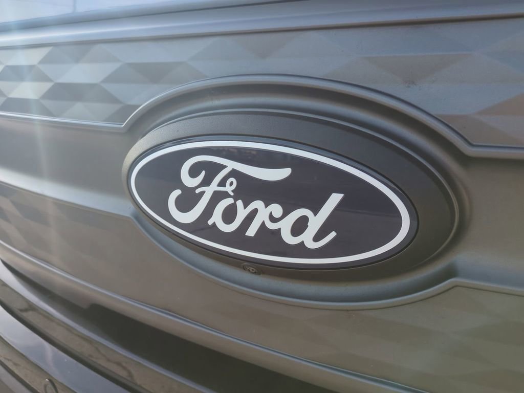 Used 2024 Ford F150 Lightning Lariat image 13