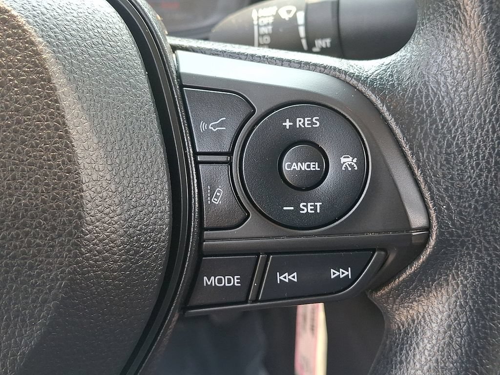 Used 2022 Toyota Corolla LE FWD image 22