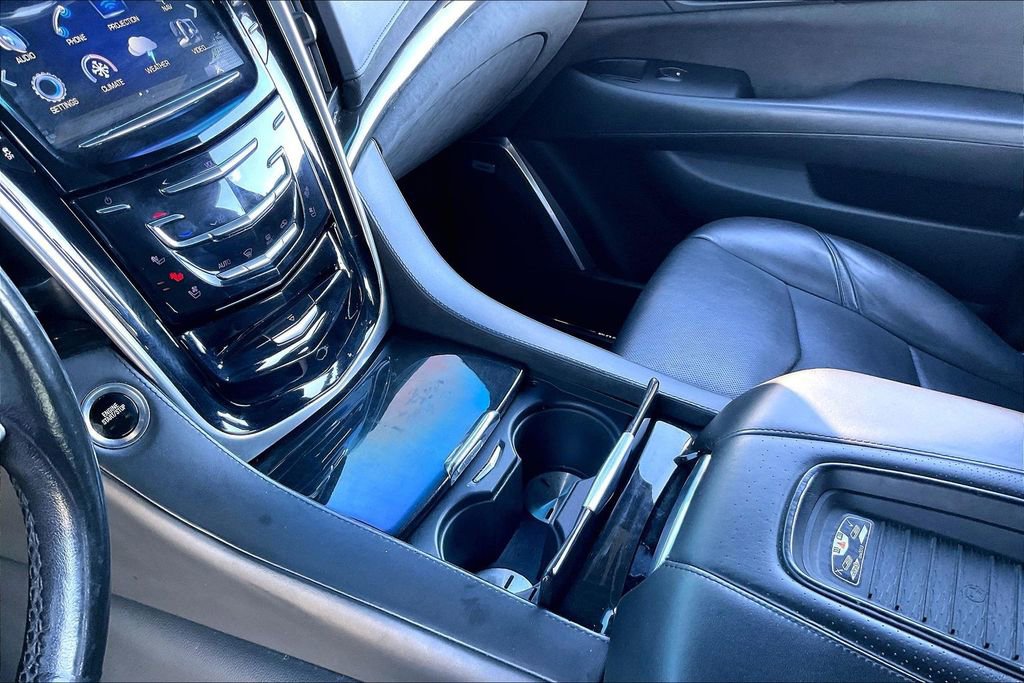 Used 2019 Cadillac Escalade Platinum image 15