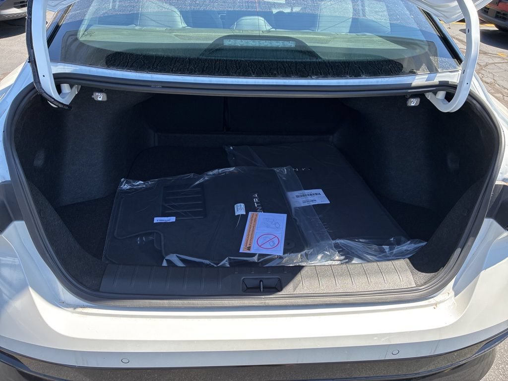 New 2026 Nissan Sentra SR w/ SR Premium Package FWD image 14