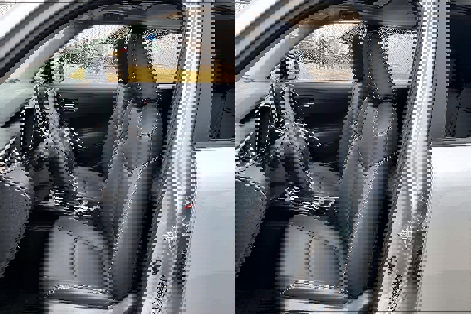 Used 2025 Toyota Corolla Cross XLE w/ Convenience Package image 8