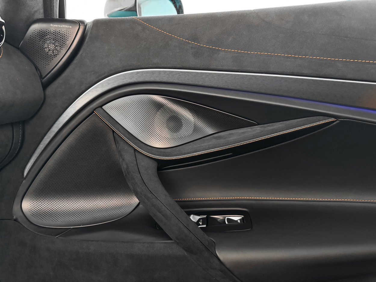 New 2026 McLaren 750S image 23