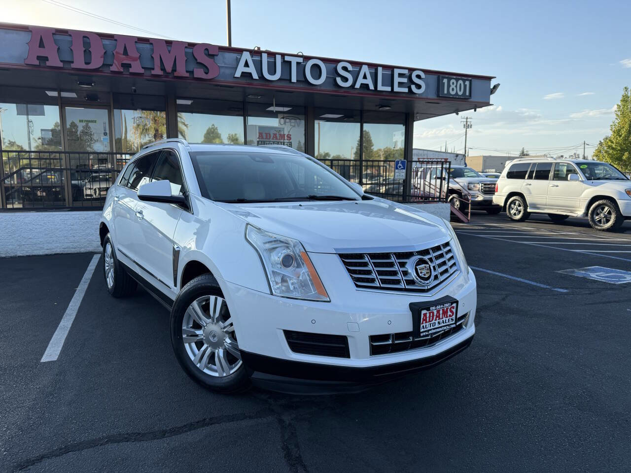 Used 2014 Cadillac SRX Luxury w/ Driver Awareness Package image 1