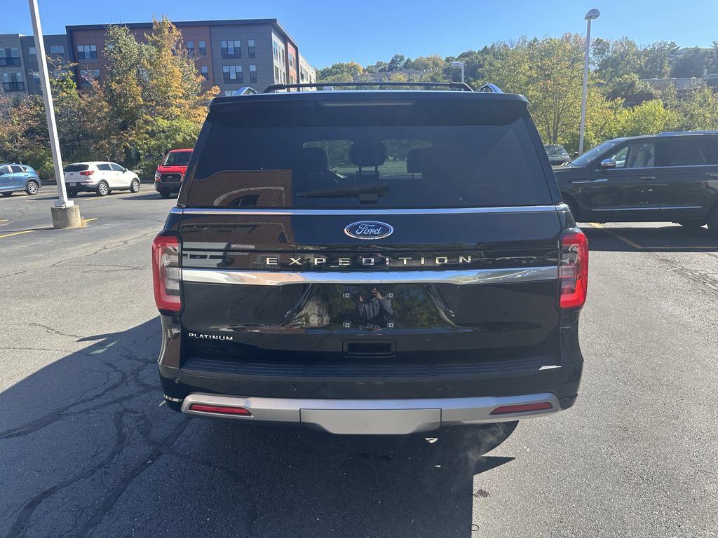 Used 2022 Ford Expedition Platinum AWD/4WD image 6