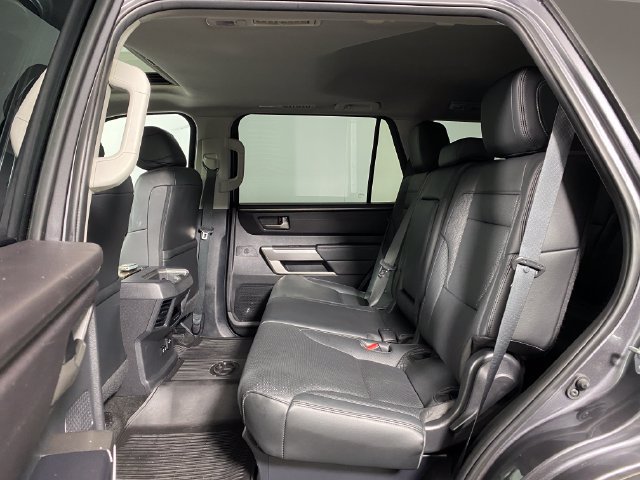 Used 2024 Toyota Sequoia SR5 w/ SR5 Premium Package AWD/4WD image 27