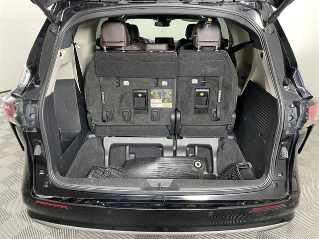 Certified 2023 Toyota Sienna Platinum image 21