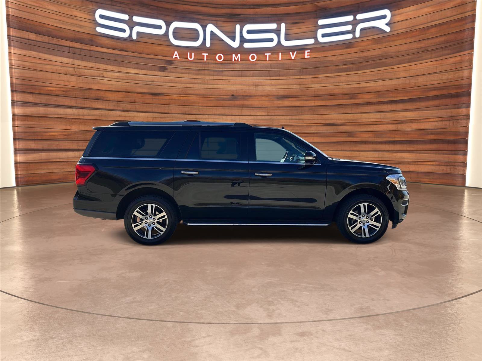 Used 2022 Ford Expedition Max Limited image 5