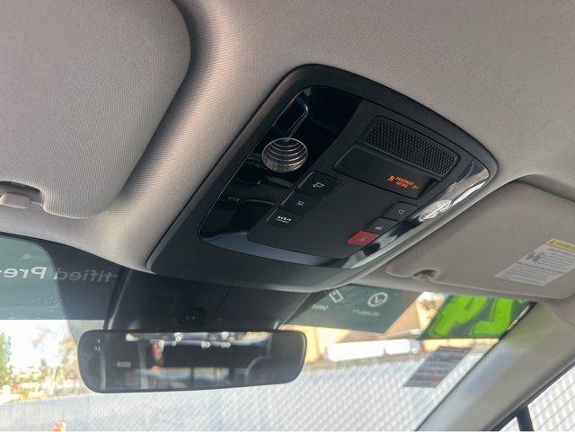 Certified 2024 Kia Carnival SX image 27